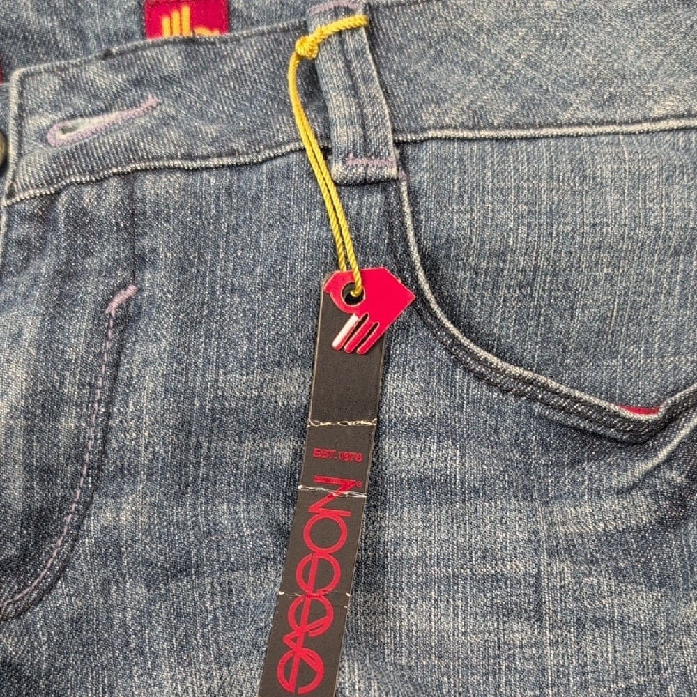 NWT Sasson Skinny Leg Shuffle Medium Wash Jeans Size 6 - Picture 11 of 15